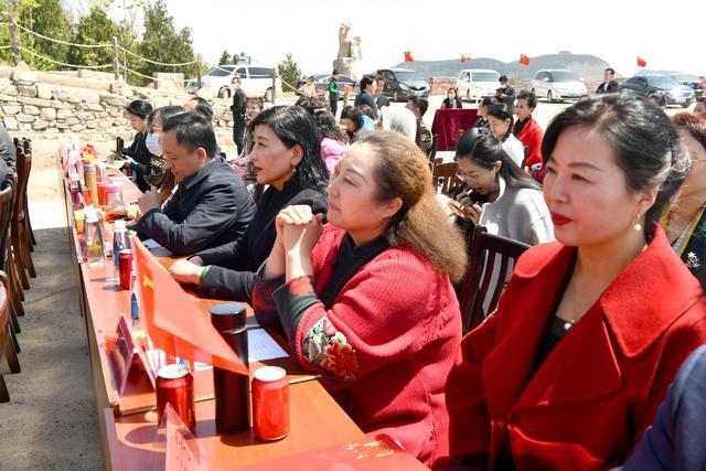 侯孝海获选经济新闻人物，诺奖得主发出祝贺